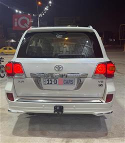 تۆیۆتا لاند کروزەر